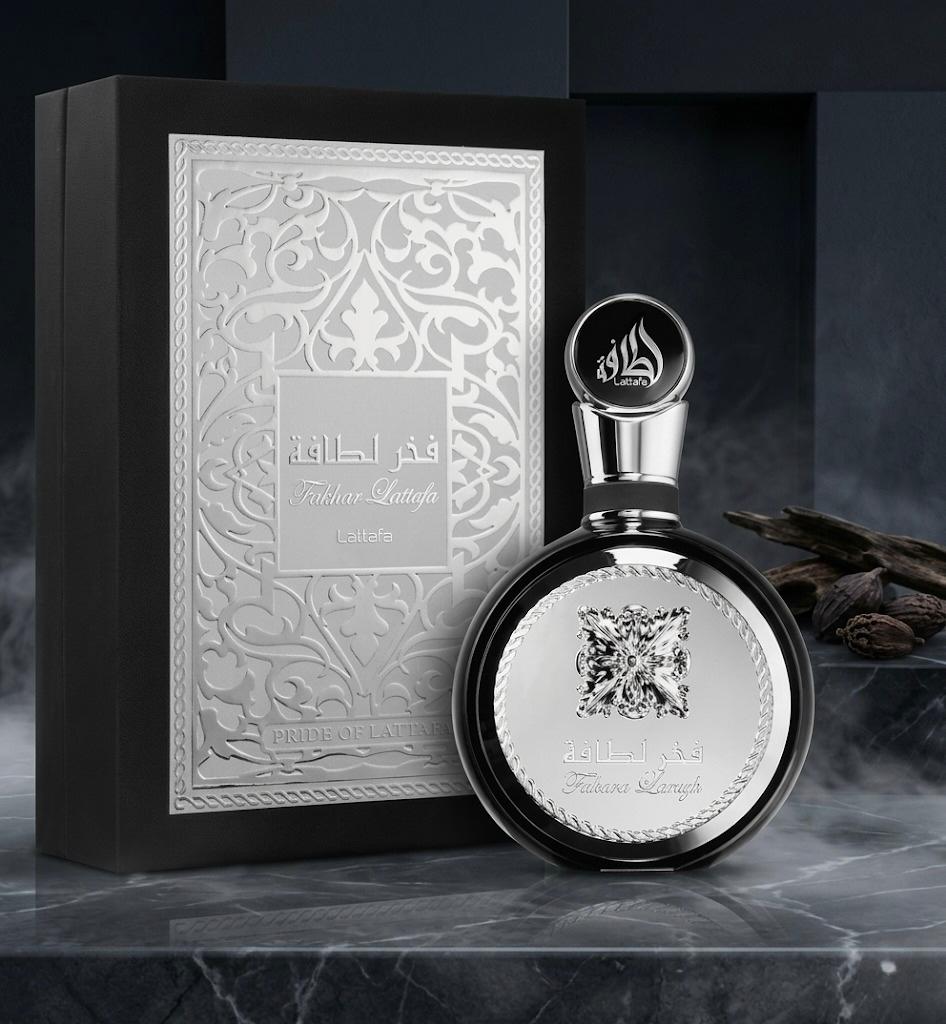 Lattafa Fakhar Black (Alternativa de Yves Saint Laurent Y EDP)